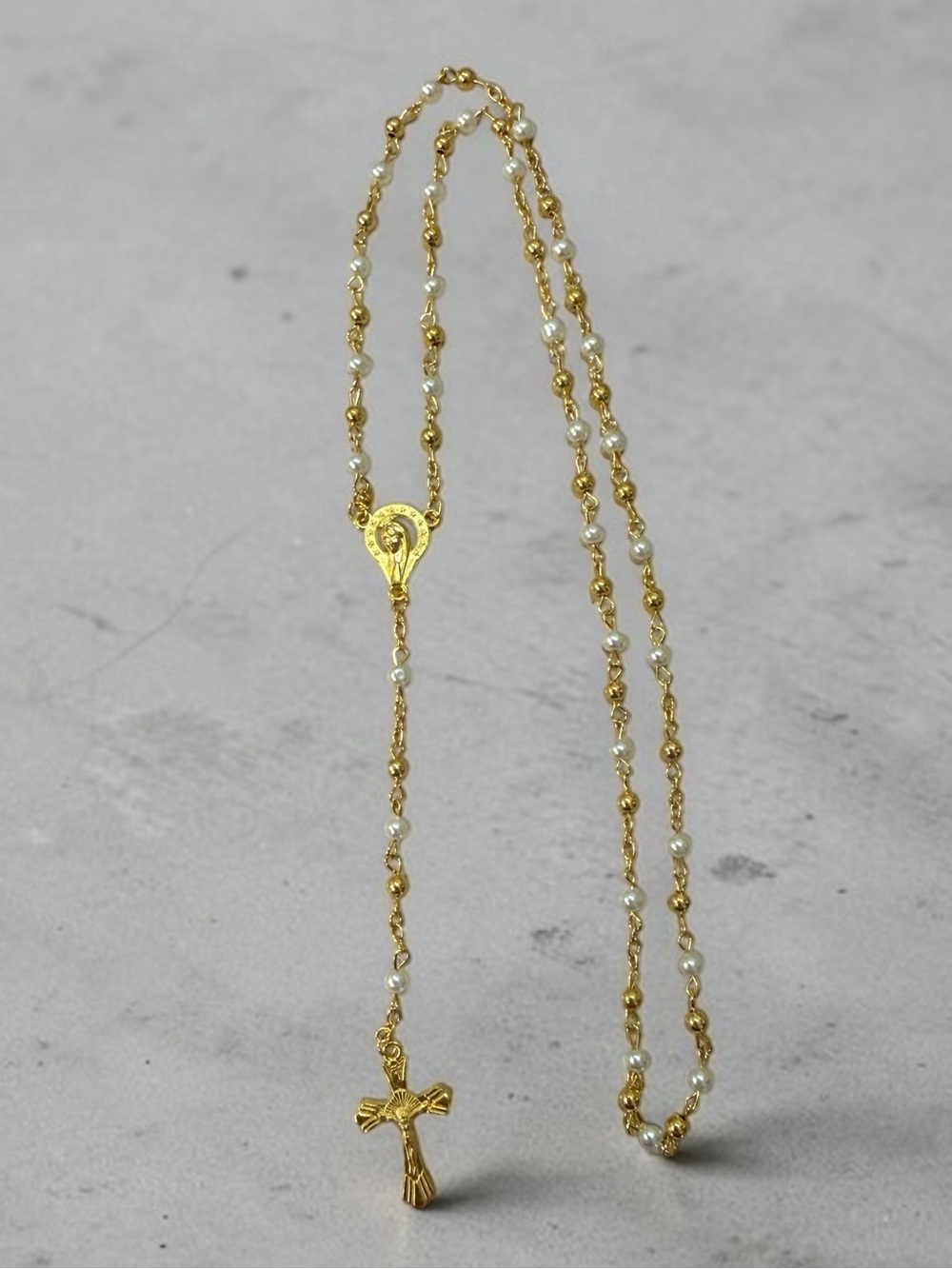 🫶🏻 Gold & White Rosary